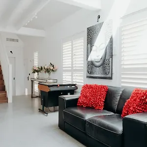 black-on-belongil.hotelsbyronbayaustralia.com/